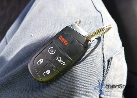 2023 Chrysler 300 300S из США, поврежденный, VIN 2C3CCABG4PH644535